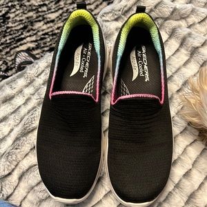 Sketchers air cooled, arch fit shoes, never worn quick shipping